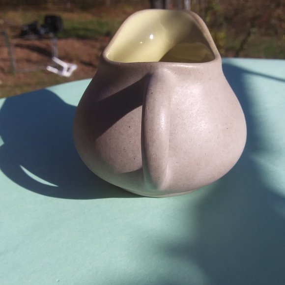 Pigeon Forge Pottery creamer Neutral color with a yellowish glazed inter… - Picture 6 of 15